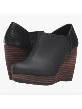 Dr. Scholl's Black Leather Wedge Slip-On Heels